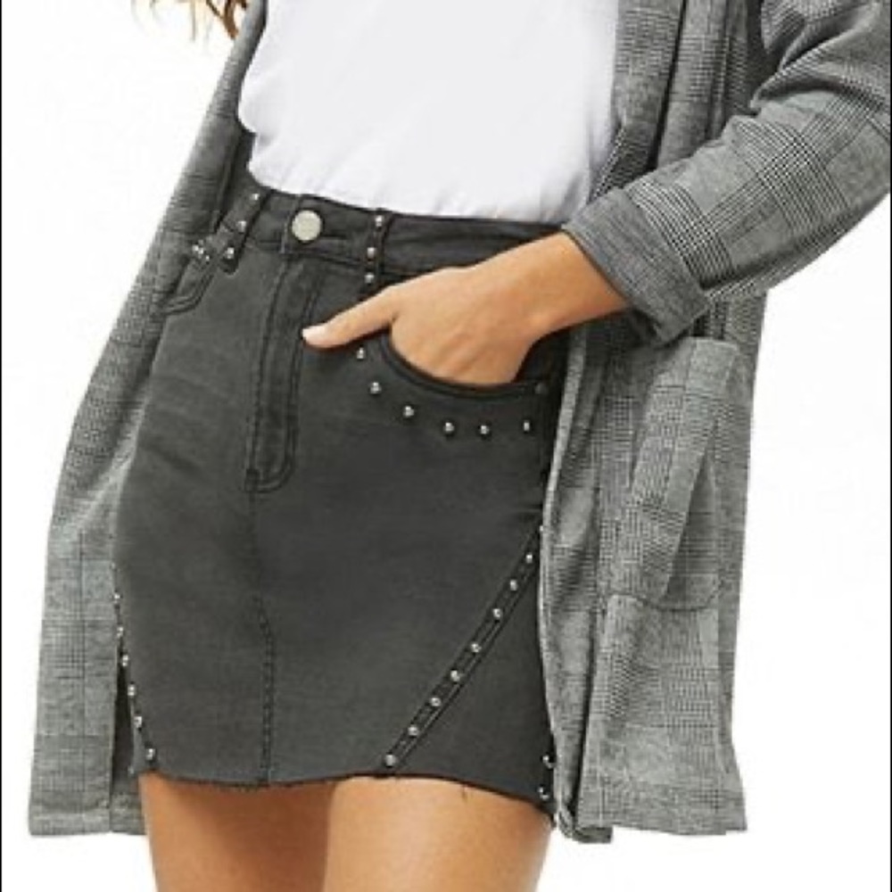 Forever 21 charcoal denim studded skirt